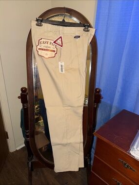 Farah Men’s Easy Fit Khaki Chinos - Beige